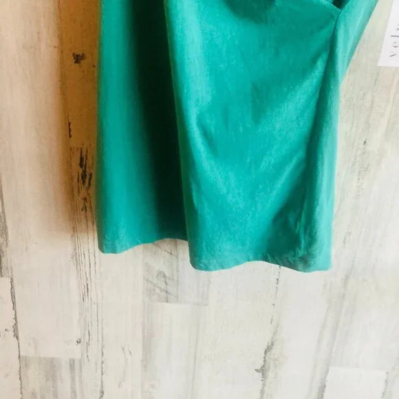 NWT $64 Velvet by Graham Spencer Adelise Knit Surplice Faux Wrap Fitted Top - Picture 4 of 14